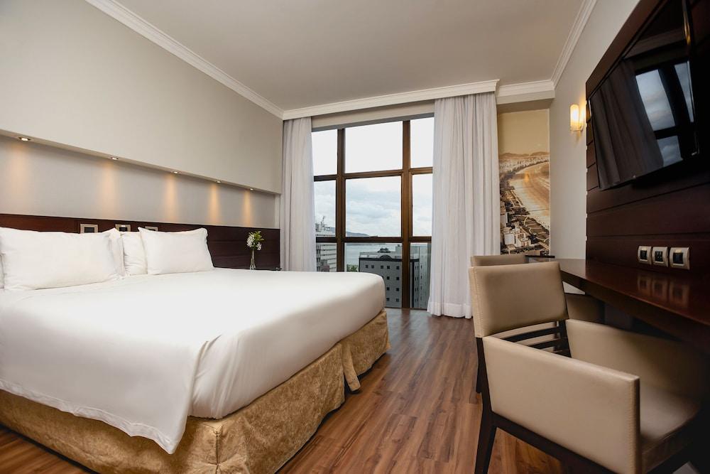 بوربون كونفينشن هوتل سانتوس