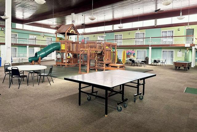 كواليتي إن آند سويتس كولدووتر نير آي-69