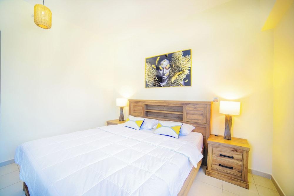 زينوفا - الخليج التجاري