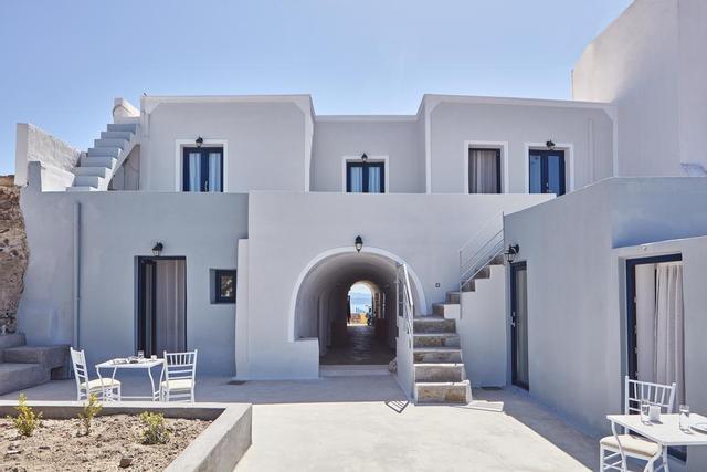 La Maltese Oia Luxury Suites