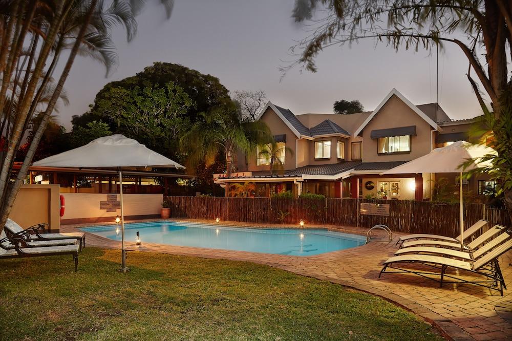 فيرست جروب ليك فيو كاباناس