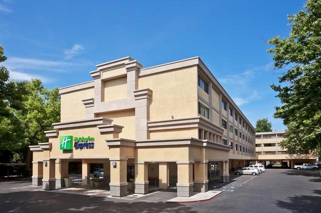 Holiday Inn Express Sacramento Convention Center