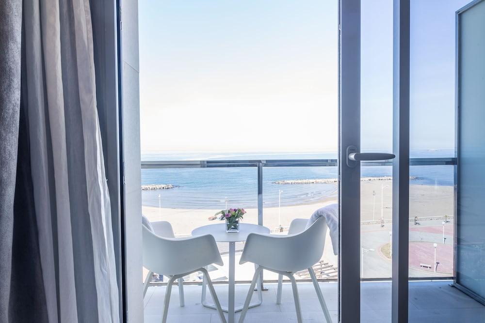 فندق آيه زي فيجي دور