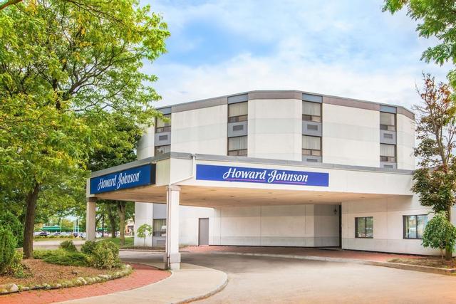 هاورد جونسون باي ويندام كيتشينير كونيستوجا