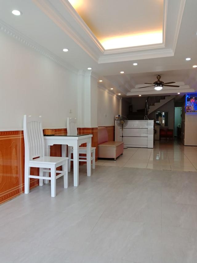 ساو ماي كوزي نيست نوي باي أيربورت