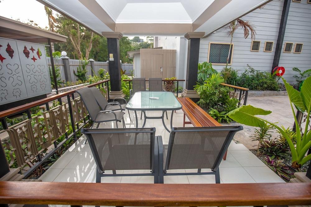 رينياسانس لودج بلس