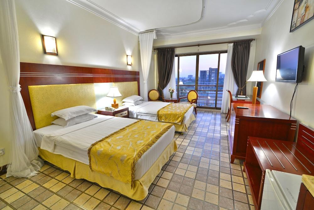 هوتل أفريكانا