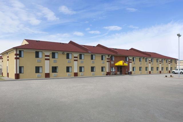 سوبر 8 باي ويندام بارك سيتي/نورث ويتشيتا أريا