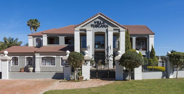 فيلا توسكانا باي مانتيس