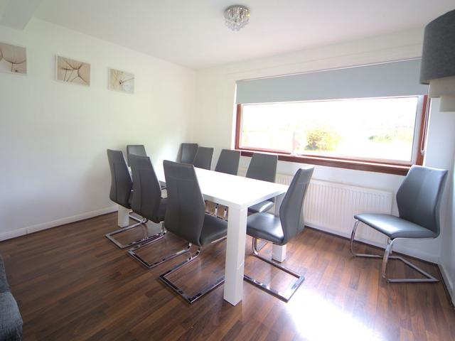 Spacious Holiday Home in Helensburgh near Balloch Castle
