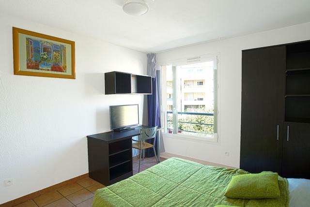 كوزي أبارت أوتل - لاسالاماندر