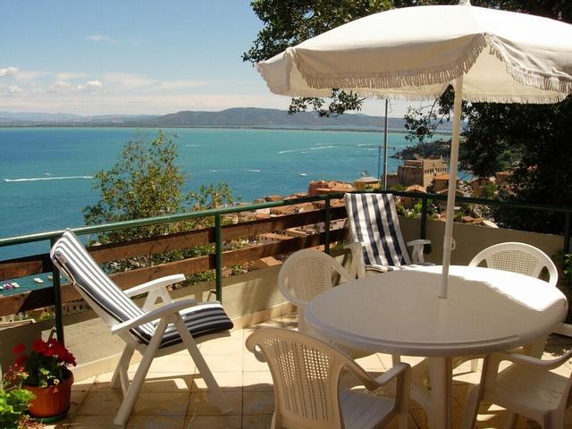 هوليداي هاوس فور 9 بيرسونز