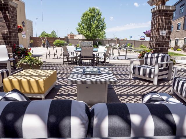 ذا كاتفيش بيند إن آند سبا