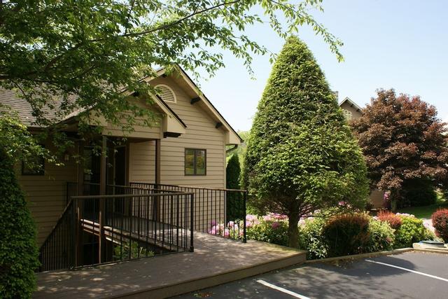 Willow 3 Chetola Resort Condo Easy Access to Resort Facilities by Redawning