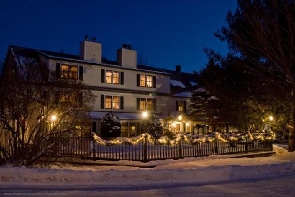 إن آت إيليس ريفر