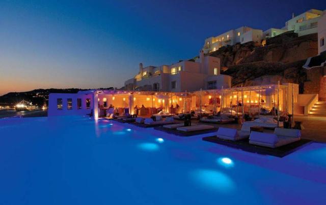 Cavo Tagoo Santorini