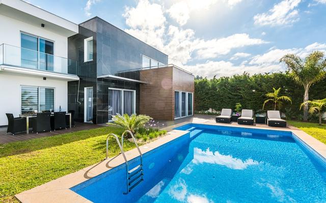 فيلا رافينالا باي إم إتش إم