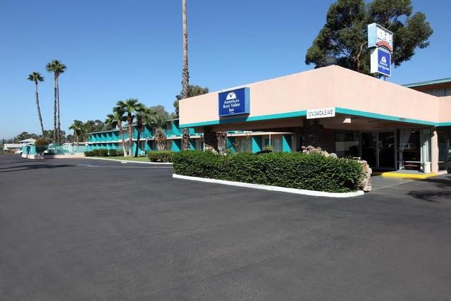 أميريكاز بست فاليو إن إل كاجون/سان دييجو