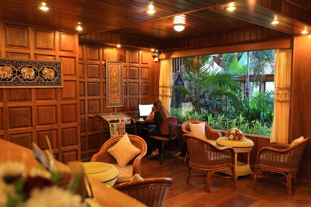 ذا هوتل إمبيرور