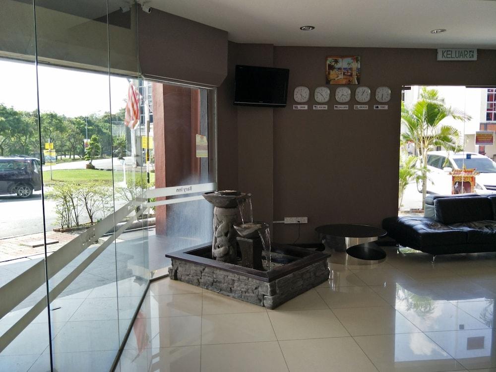 باري إن كليا ترانزيت هوتل