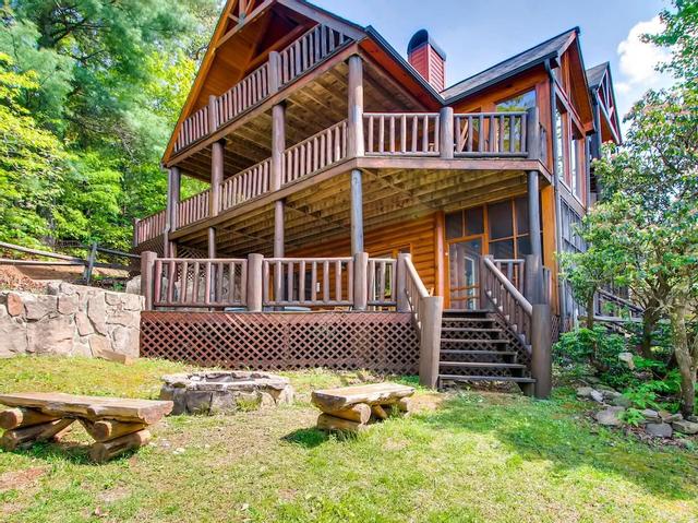 Amazing Grace 3 Bedroom Cabin by Redawning
