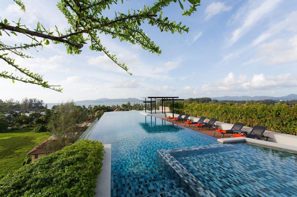 سيكسث آفنيو سورين بيتش