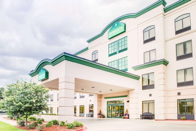 وينجيت باي ويندام بوسير سيتي، لوس أنجلوس