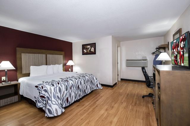 رد روف إن نيبتون - جيرسي شور