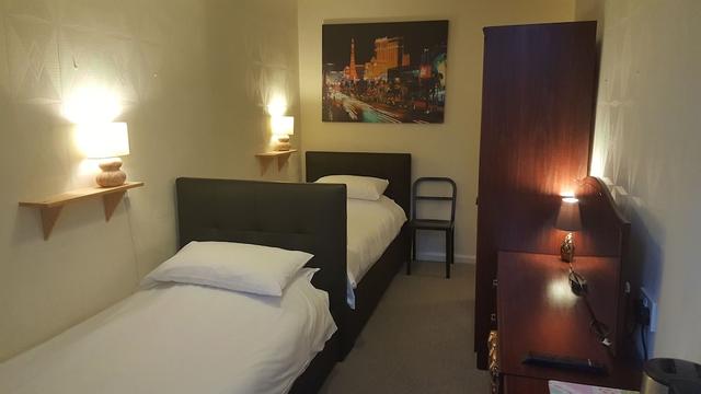 مايندي جيست هاوس