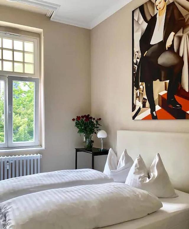 هوتل دري كرونين