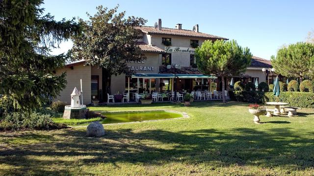 أوتل لا بومباردير