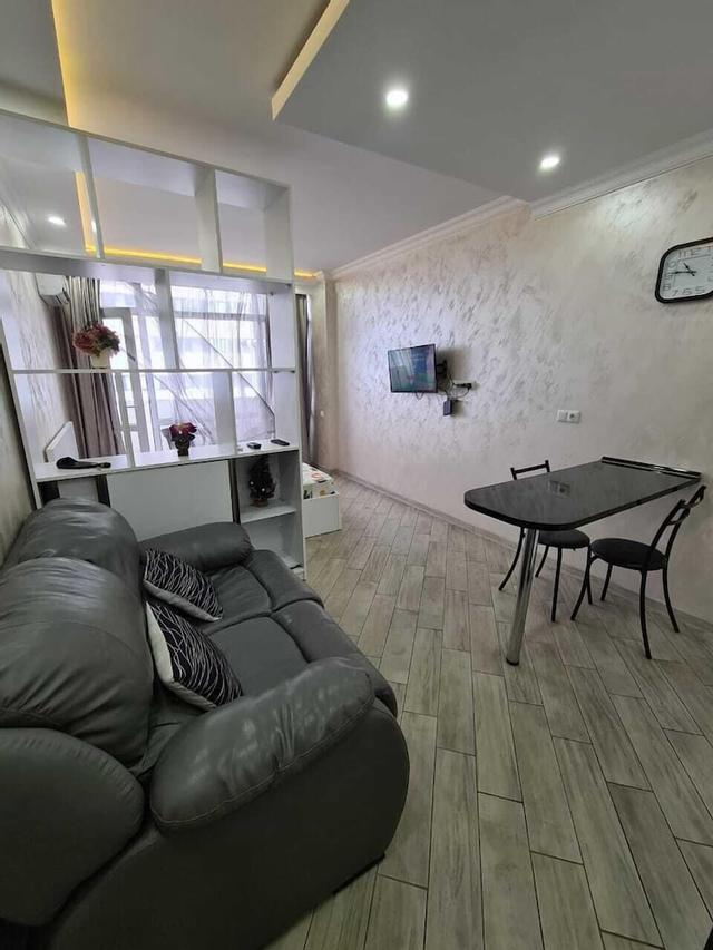 باتومي أجينسي ميجا بالاس أبارت هوتل