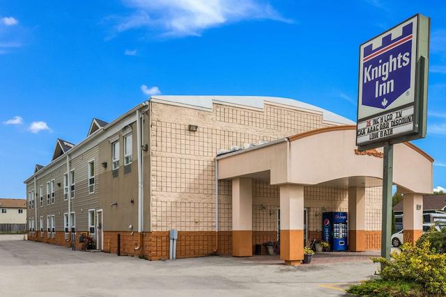 نايتس إن أوريليا