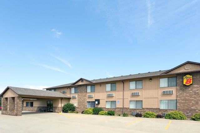 سوبر 8 باي ويندام ديويت