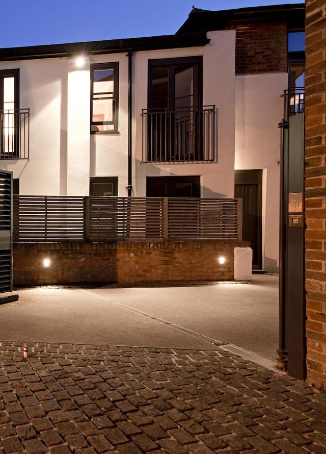 هوم فروم هوم سانت بيترز ميوز