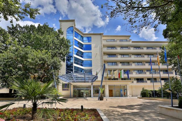 هوتل سوفيا - عامامل جميع الخدمات