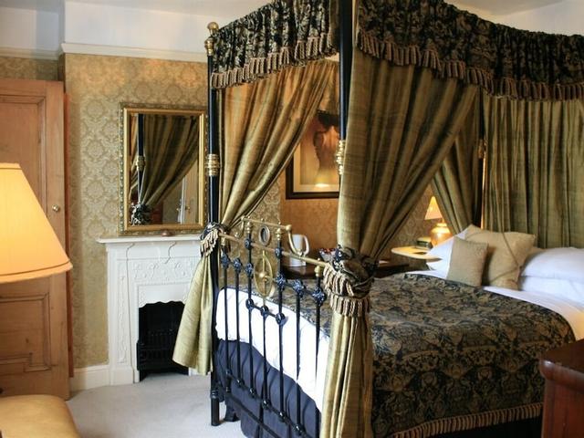 ذي أولد ريجيستري هاورث