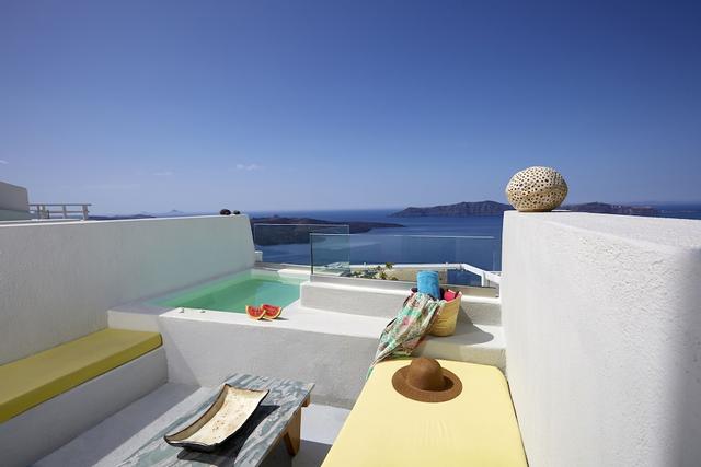 Caldera Apex Suites