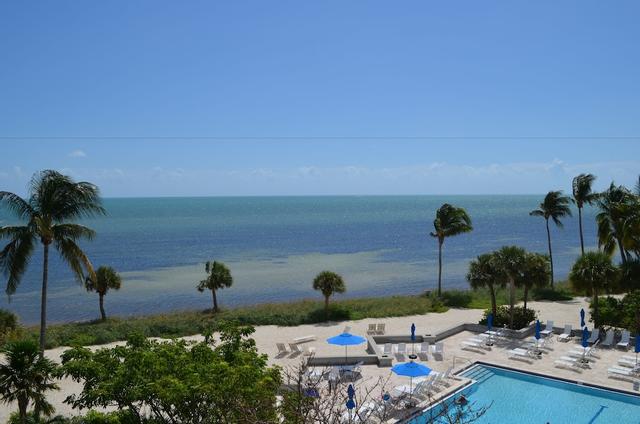 1800 أتلانتيك سويتس