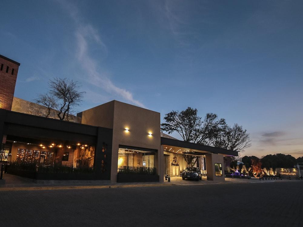 هوتل ريو تيكيسكيابان