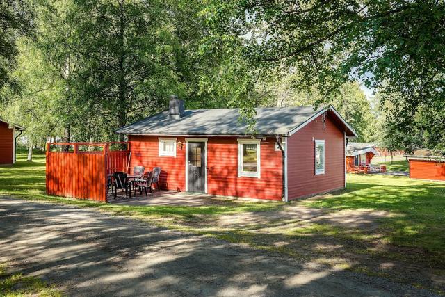 فيرست كامب هوكنسوس تيداهولم