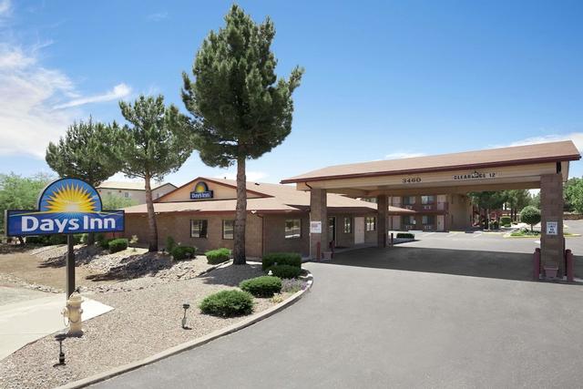 دايز إن باي ويندام سيرا فيستا