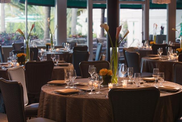 كيمبتون سورفكومبر هوتل باي آيتش جي