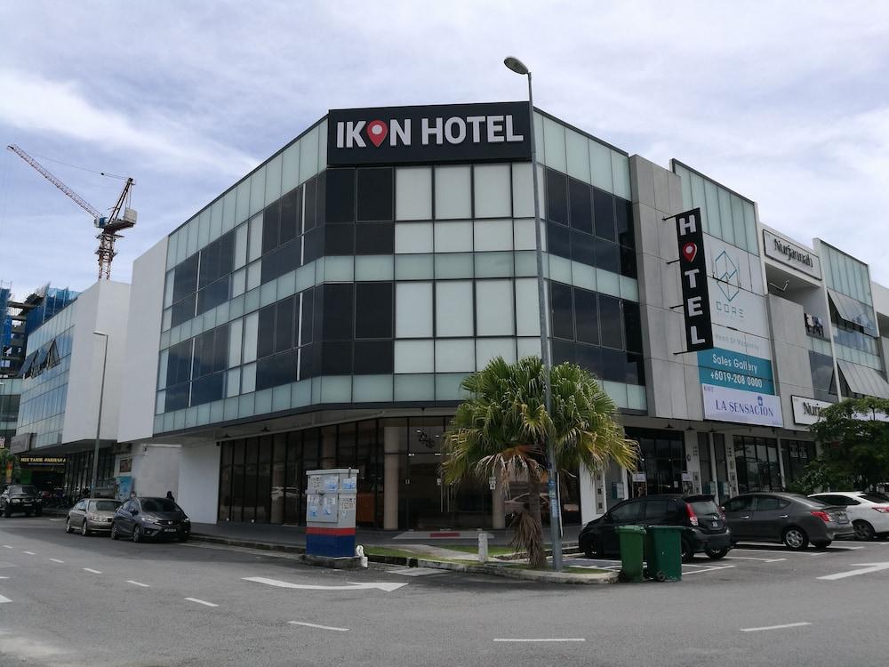 أيكون هوتل آت كاي إل آي إيه آند كاي إل آي إيه 2