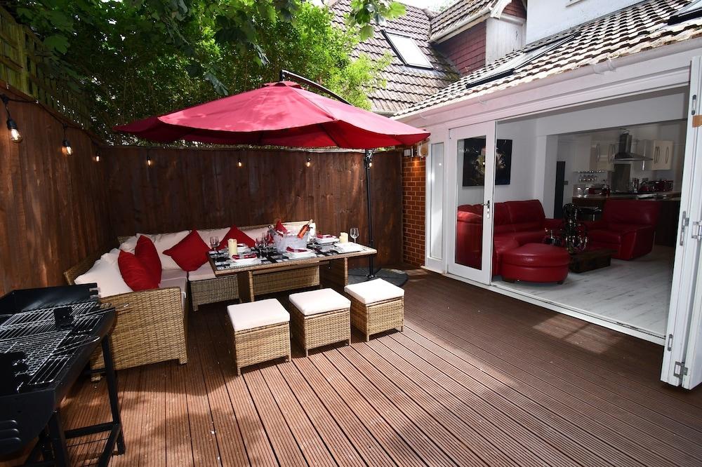 توراي هوليداي فيلا