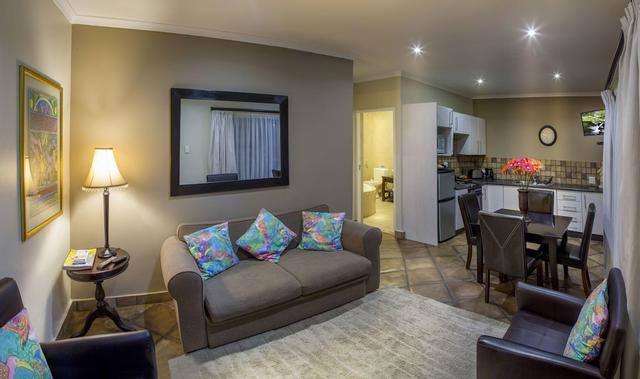 لالابانزي جيست لودج