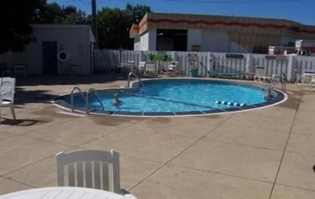 هوم تاون إن