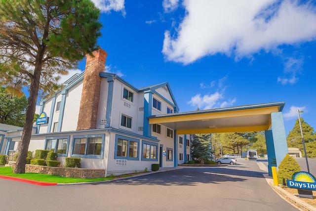 دايزإن آند سويتس باي ويندام إيست فلاجستاف