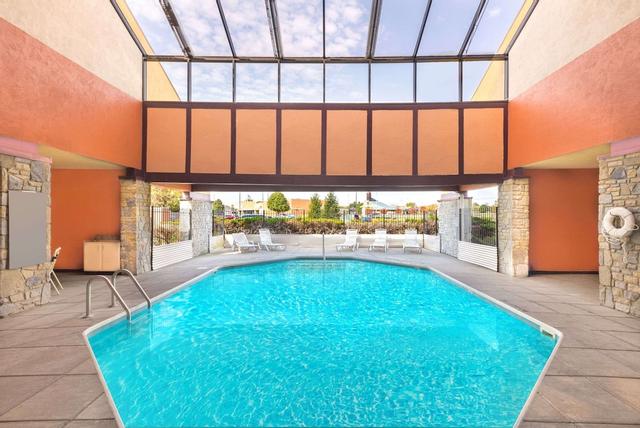 سوبر 8 باي ويندام فانداليا/دايتون إنترناشونال أيربورت