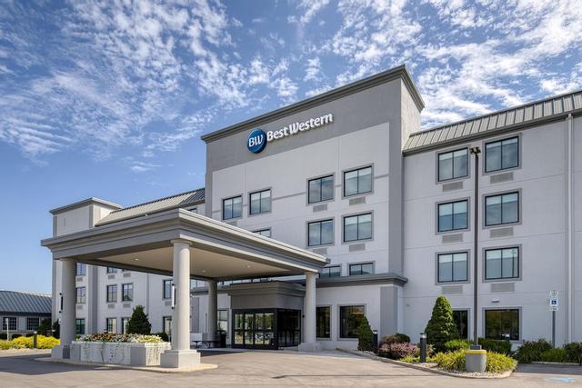 بست ويسترن بيرون سنتر